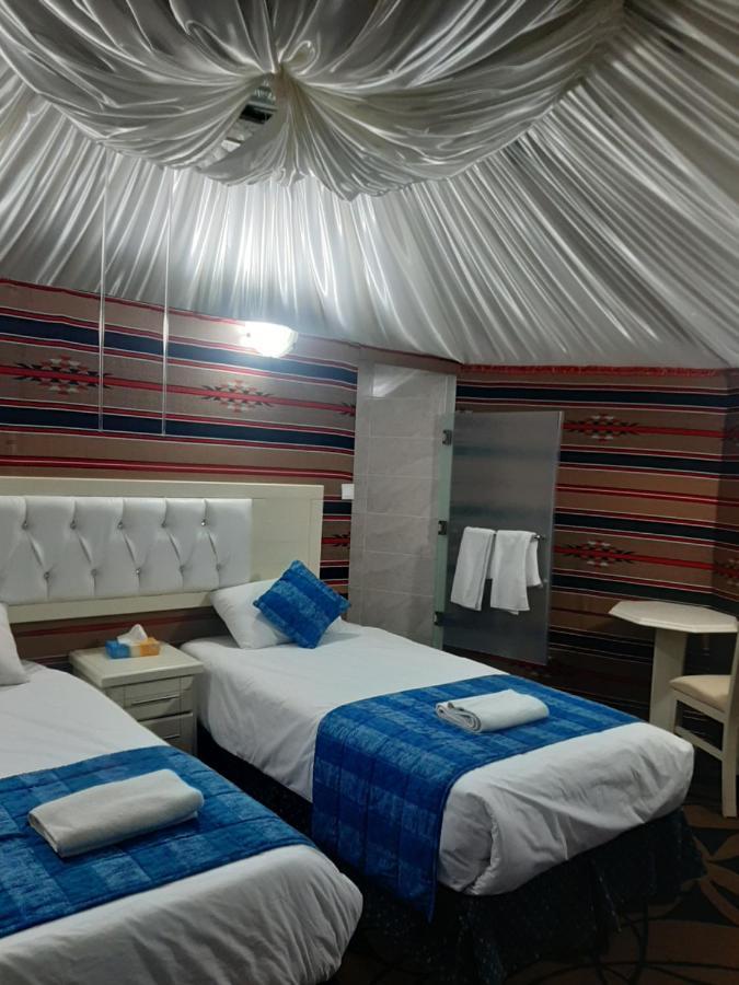The Rock Camp Petra Hotel วาดี มูซา ภายนอก รูปภาพ