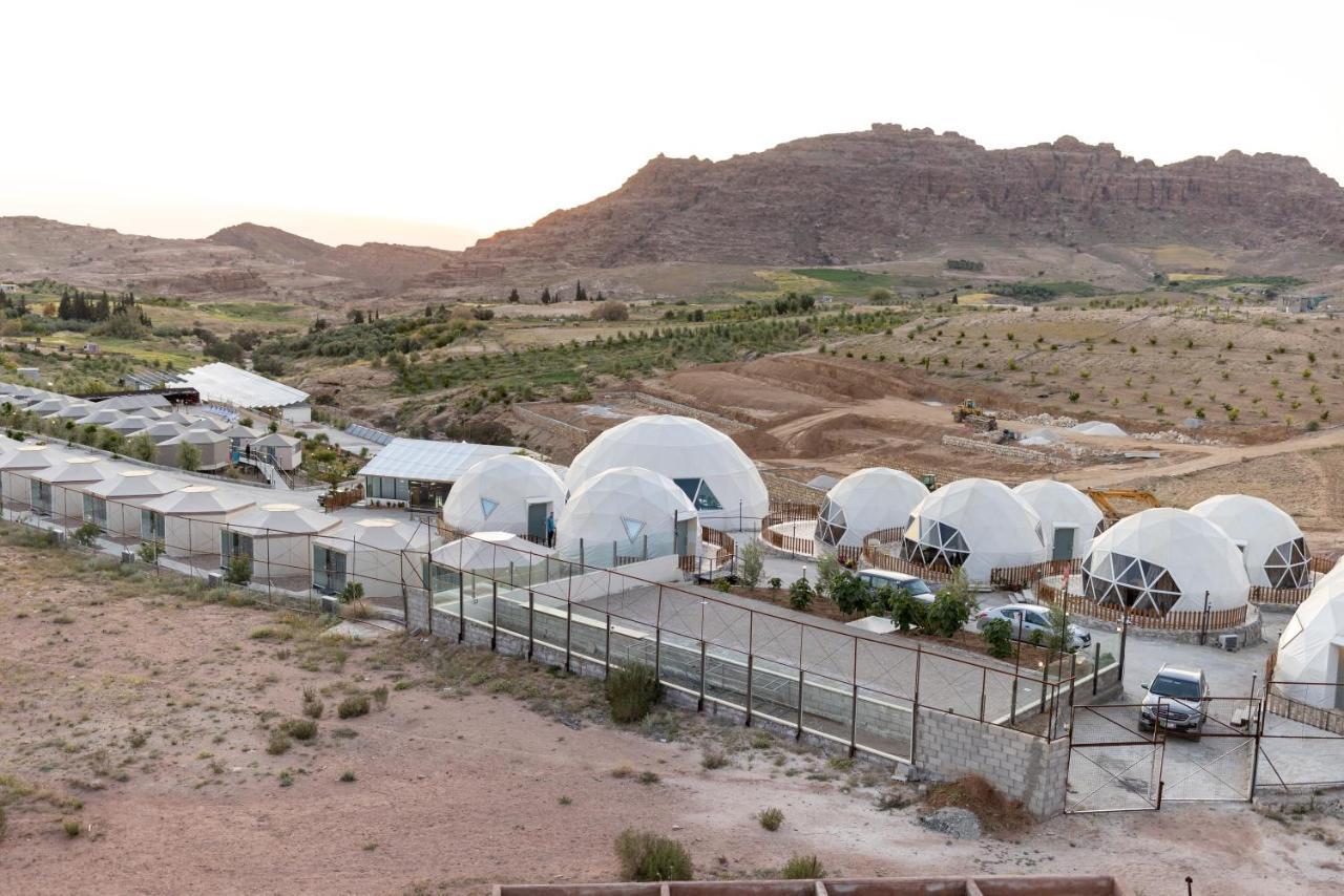 The Rock Camp Petra Hotel วาดี มูซา ภายนอก รูปภาพ