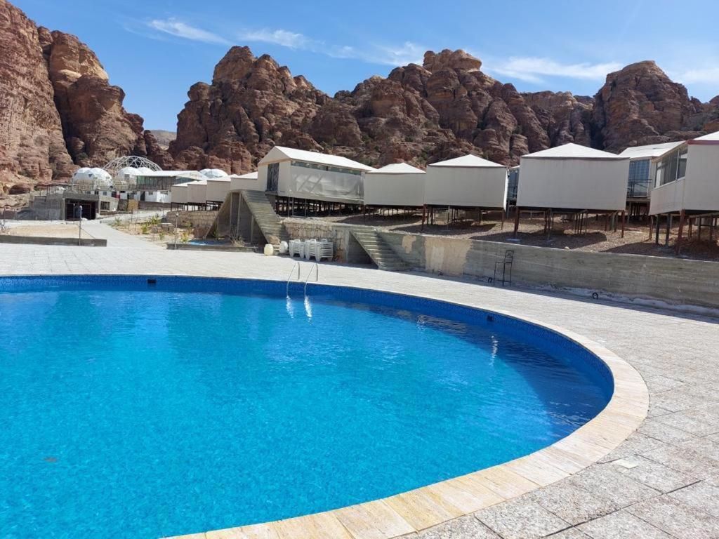 The Rock Camp Petra Hotel วาดี มูซา ภายนอก รูปภาพ